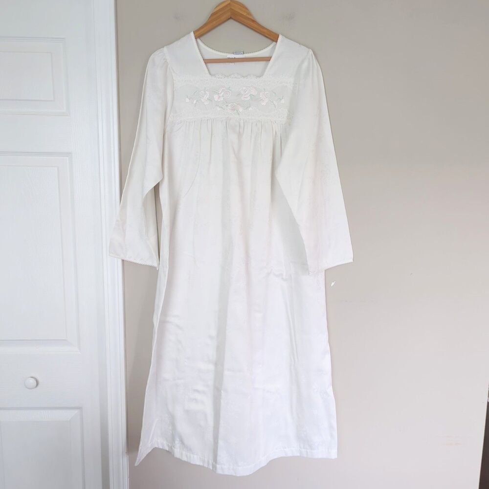 Vintage Miss Elaine Floral High Square Neck Victorian Nightgown Modest Large